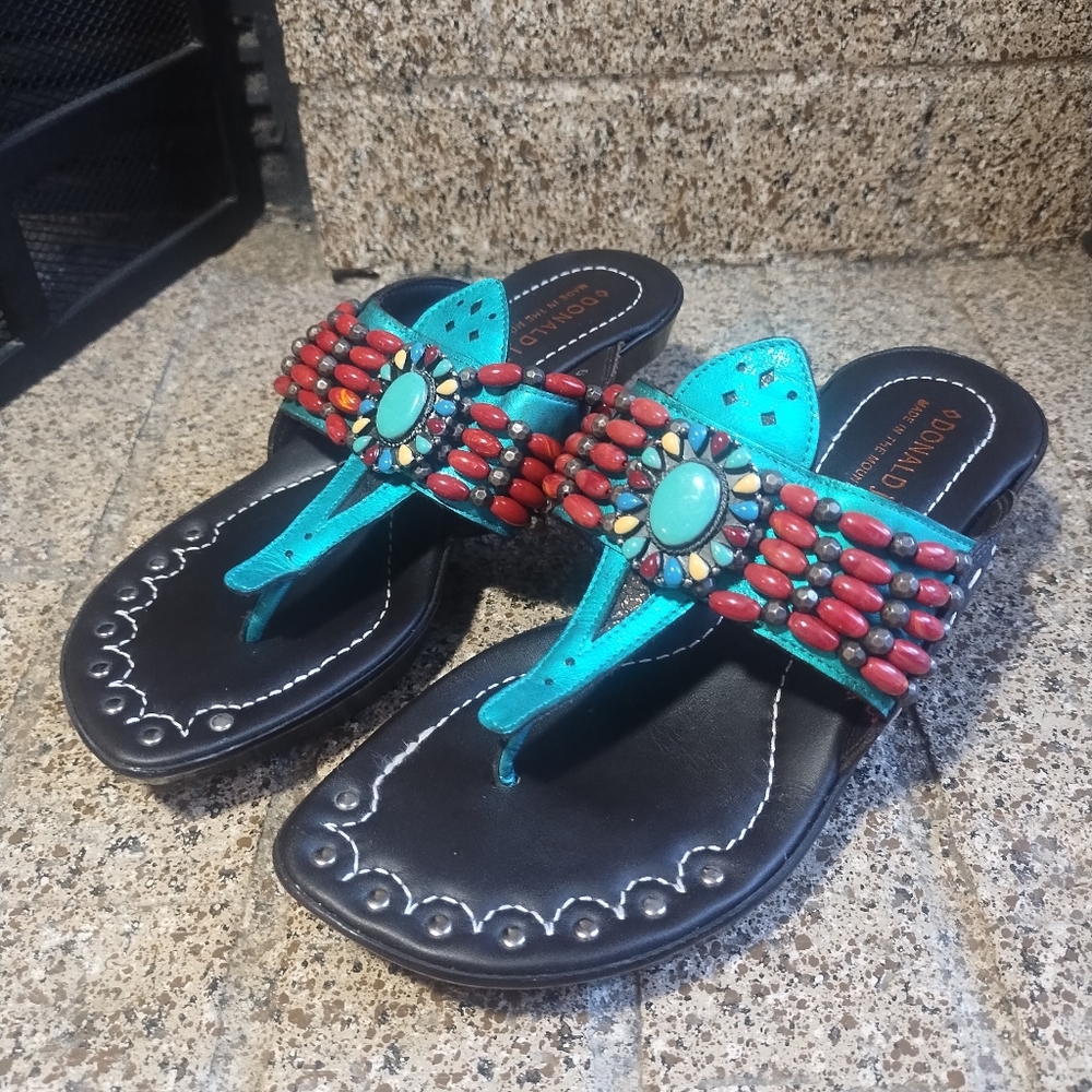 Donald J Pliner Ahoes Chiyu Sandal Beaded Southwestern Aztec Boho Artsy Western